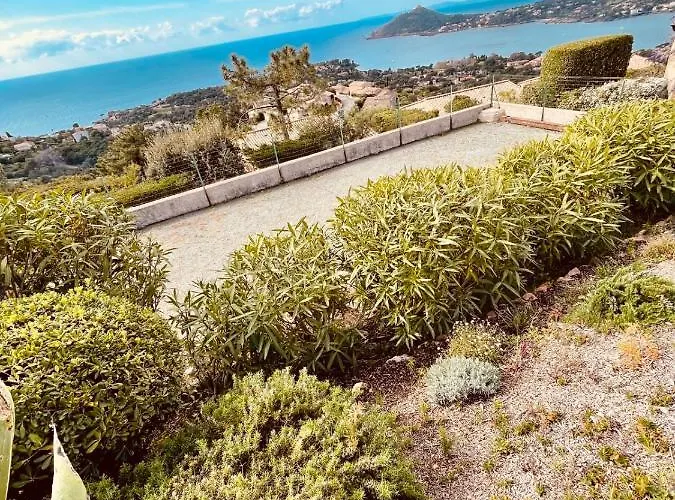 Bastidon Pour 6 Personnes Vu Mediterranee Ref Plein Soleil Semesterbostad